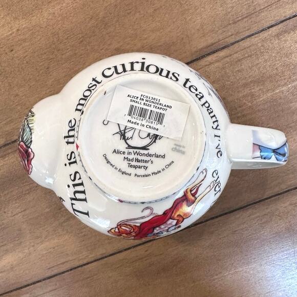 New in Box Cardew Design Alice in Wonderland Porcelain Small tea pot - Picture 6 of 10